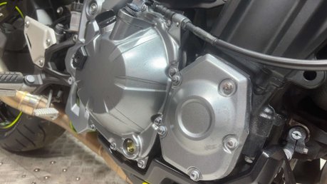 Kawasaki Z900 2019 69 PLATE FULL AKRAPOVIC ONLY 15K STUNNING NAKED BIKE 33