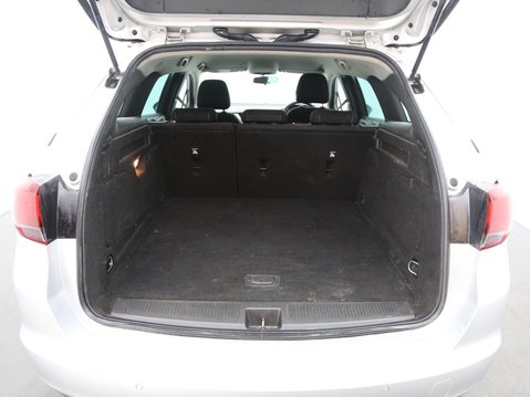 Vauxhall Astra 1.6 CDTi BlueInjection Design Sports Tourer Euro 6 (s/s) 5dr 26
