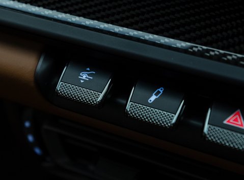 Porsche 911 GT3 TOURING (992) 21