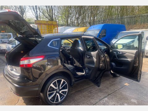 Nissan Qashqai 1.6 dCi Tekna SUV 5dr Diesel Manual 2WD Euro 6 (s/s) (130 ps) 39