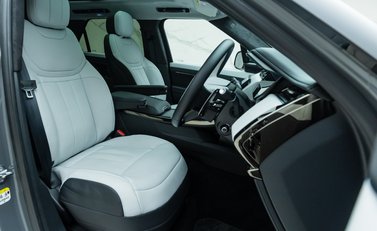 Land Rover Range Rover Sport P550e AUTOBIOGRAPHY 14