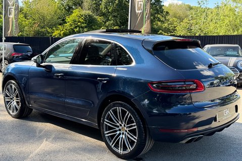Porsche Macan TURBO PDK - HUGE SPEC - PAN ROOF - BOSE - CARPLAY 2