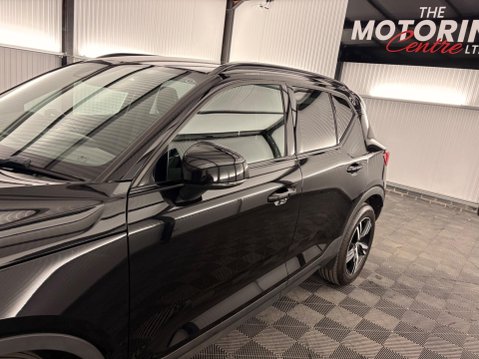 Volvo XC40 2.0 D3 R-Design Euro 6 (s/s) 5dr 38