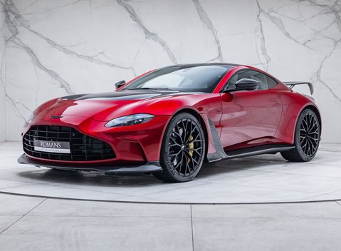 Aston Martin V12 Vantage 1