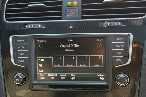 Volkswagen Golf GTD - PANORAMIC ROOF - ACC - SPORT AND SOUND PACK - CARPLAY 46