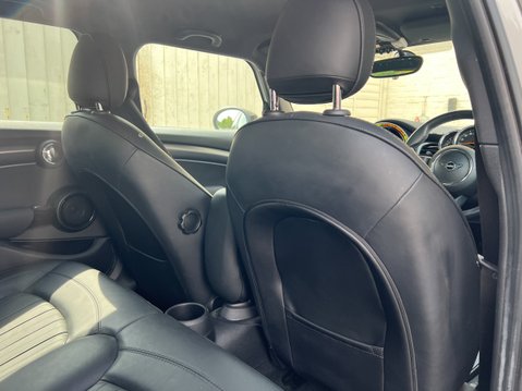 Mini Hatch 1.5 Cooper Exclusive Hatchback 5dr Petrol Steptronic Euro 6 (s/s) (136 ps) 12