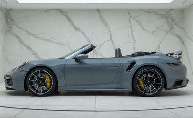 Porsche 911 Turbo S CABRIOLET (992) 6
