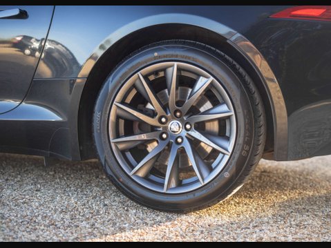 Jaguar F-Type 3.0 F-Type V6 Auto 2dr 28