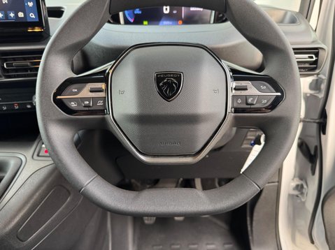 Peugeot Partner BLUEHDI PROFESSIONAL L1 31