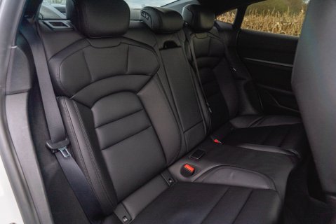 Porsche Taycan TURBO S 16