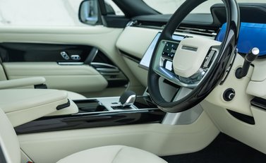 Land Rover Range Rover D350 AUTOBIOGRAPHY LWB 13