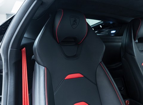 Lamborghini Huracan LP640-4 EVO 16