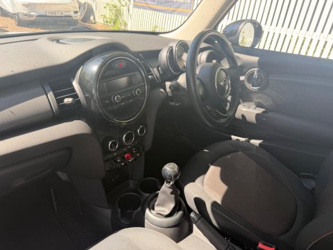 Mini Hatch COOPER 26