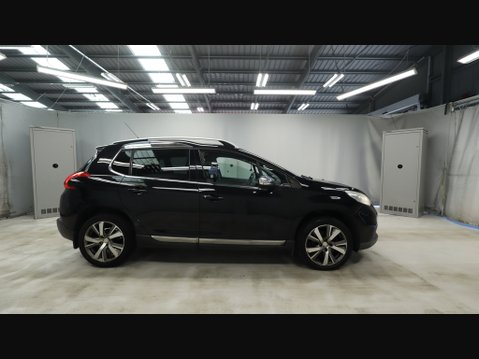 Peugeot 2008 BLUE HDI S/S FELINE MISTRAL 17