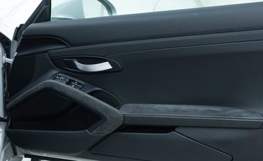 Porsche Cayman GT4 (718) 20