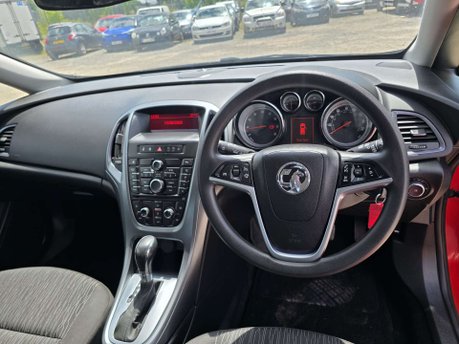 Vauxhall Astra 1.6 16v Design Hatchback 5dr Petrol Auto Euro 5 (115 ps) 40