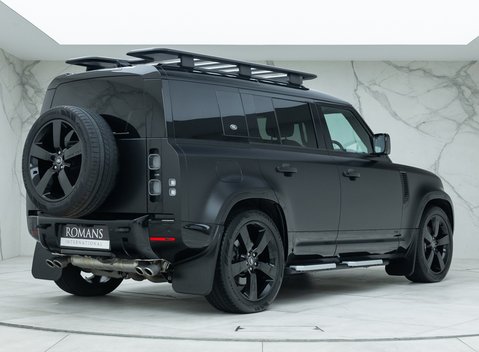 Land Rover Defender 110 V8 3