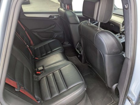 Porsche Macan 3.0 Macan GTS Semi-Auto 4WD 5dr 59