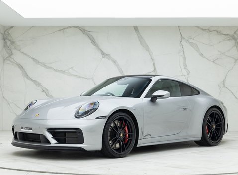 Porsche 911 (992) Carrera 4 GTS 6