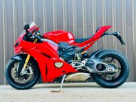 Ducati Panigale V4 1.1 Panigale V4 S 24