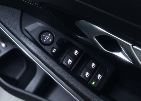 BMW 3 Series 2.0 330E M Sport Auto 5dr 44