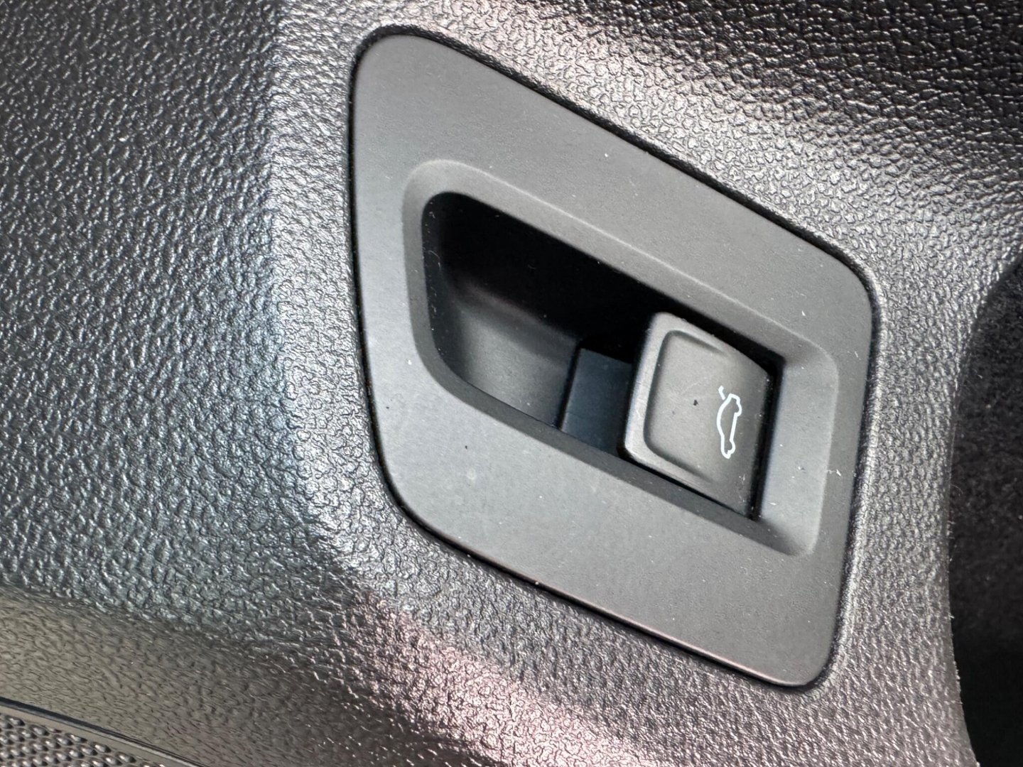 2023 Volkswagen Passat — image 37
