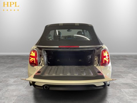 Mini Convertible 1.5 Cooper Exclusive Convertible 2dr Petrol Steptronic Euro 6 (s/s) (136 ps 21
