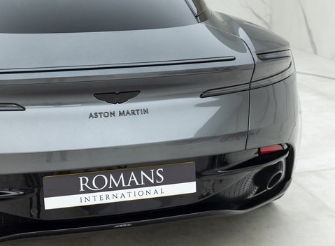 Aston Martin DB11 V8 Shadow Edition 21