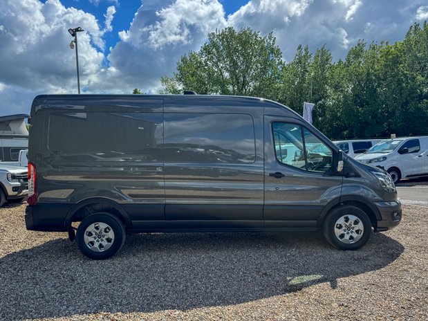 Ford Transit LWB L3H2 Med Roof Limited 350 Air Con Alloys Camera Nav Sensors EURO 6 7