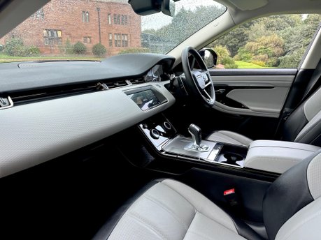 Land Rover Range Rover Evoque 1.5 P300e 12.2kWh R-Dynamic S Auto 4WD Euro 6 (s/s) 5dr 24