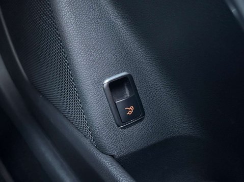 Mercedes-Benz CLA Class 2.1 CLA 220 D AMG Line Auto 4dr 18