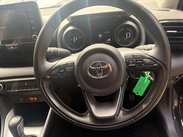 Toyota Yaris 1.5 Yaris Design HEV CVT 5dr 19
