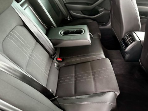 Volkswagen Passat 2.0 TDI Alltrack 4Motion Euro 6 (s/s) 5dr 42
