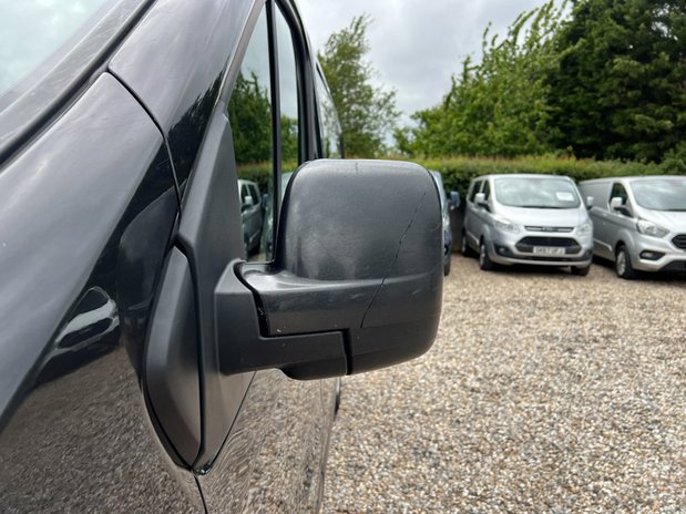 Renault Trafic Crew Cab SWB L1H1 Sport SL27 Air Con Alloys Nav Se 21