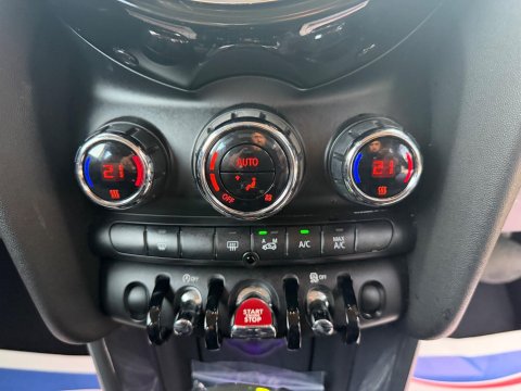 Mini Hatch 1.5 Cooper Auto Euro 6 (s/s) 3dr 18