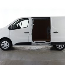 SWB renault trafic - side view with slided door