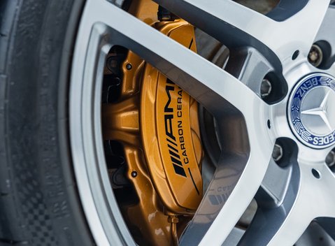 Mercedes-Benz SLS AMG 32