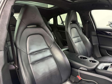 Porsche Panamera 4.0T V8 Turbo Saloon 5dr Petrol PDK 4WD Euro 6 (s/s) (550 ps) 6