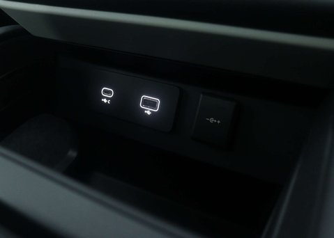 Land Rover Defender 3.0 Defender X-Dynamic HSE D300 MHEV A 4WD 5dr 40