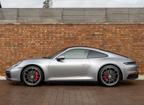 Porsche 911 Carrera S (992) 2