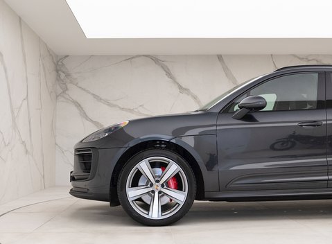 Porsche Macan S 25