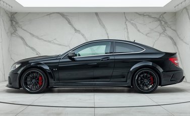 Mercedes-Benz C63 AMG Black Series 5