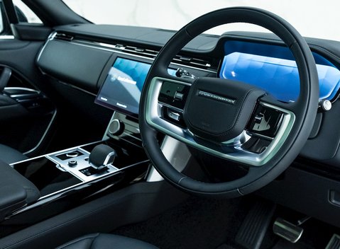 Land Rover Range Rover P530 Autobiography LWB 9