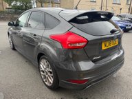 Ford Focus ST-LINE 8