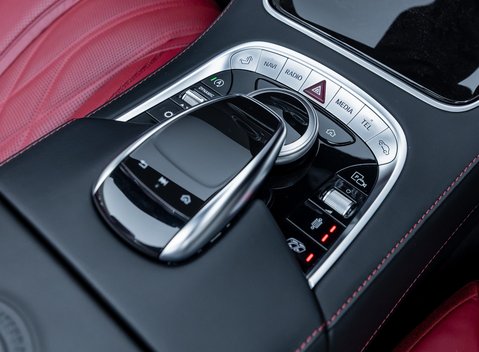 Mercedes-Benz S63 AMG Cabriolet 29