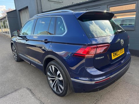 Volkswagen Tiguan R LINE TSI BMT 4MOTION DSG 5