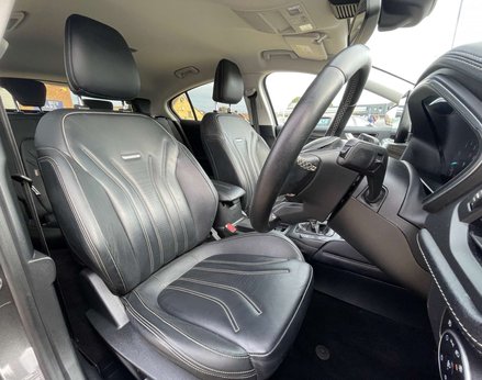 Ford Focus 1.0 Focus Vignale 5dr 63