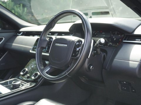 Land Rover Range Rover Velar 3.0 D300 R-Dynamic HSE SUV 5dr Diesel Auto 4WD Euro 6 (s/s) (300 ps) 5