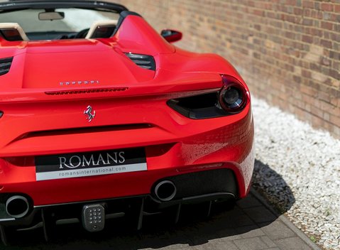 Ferrari 488 Spider 29