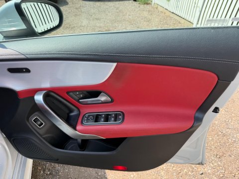 Mercedes-Benz CLA Class CLA 180 AMG LINE PREMIUM PLUS 31